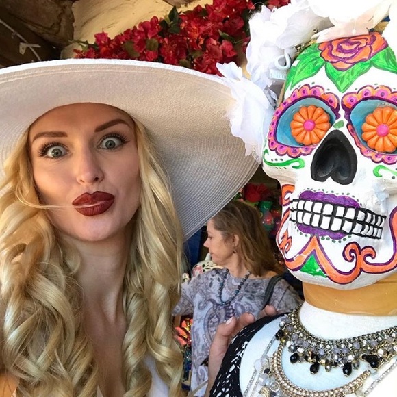 With LOVE, Kristina 🌹 - Picture 1 of 1